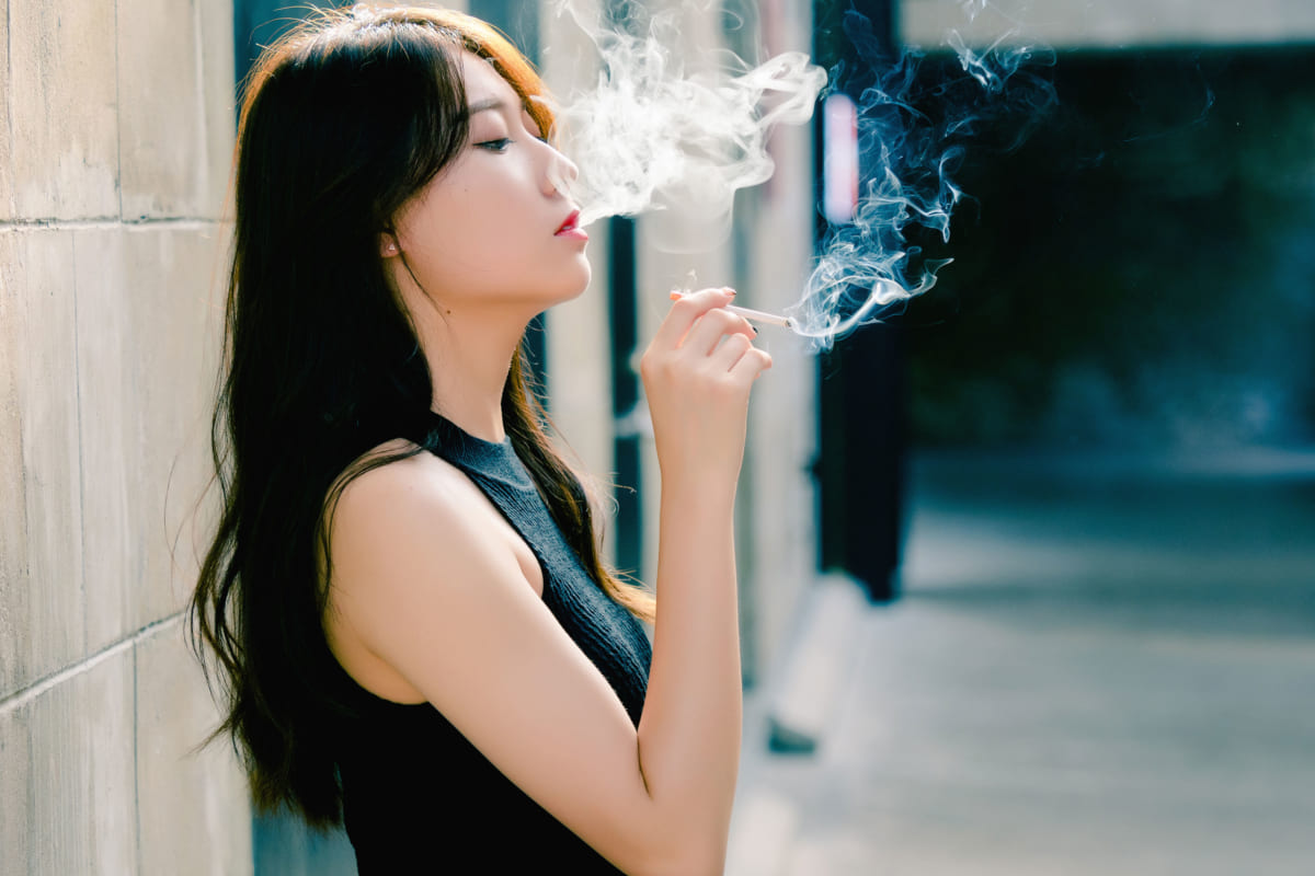 Mandy smoking