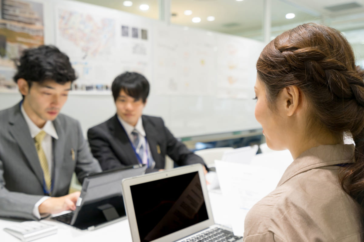 友達だと思ってたのに 職場の同期に裏切られた3人のエピソード Fumumu