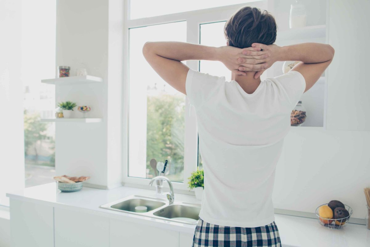 顔が小さくて肌もきれい 女性がイケメンと思う男性の条件とは の要約