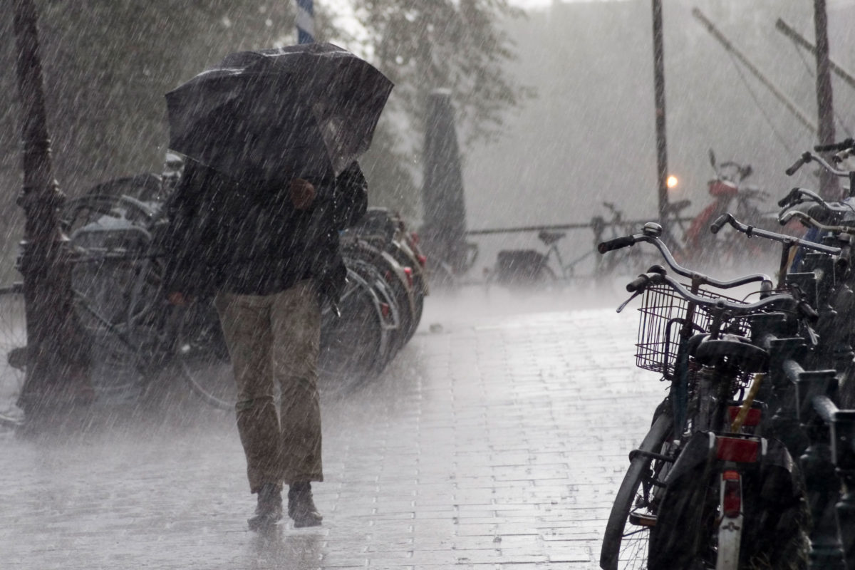 記録的大雨に 土砂降り などがトレンド入り 地震の二次災害を心配する声も の要約