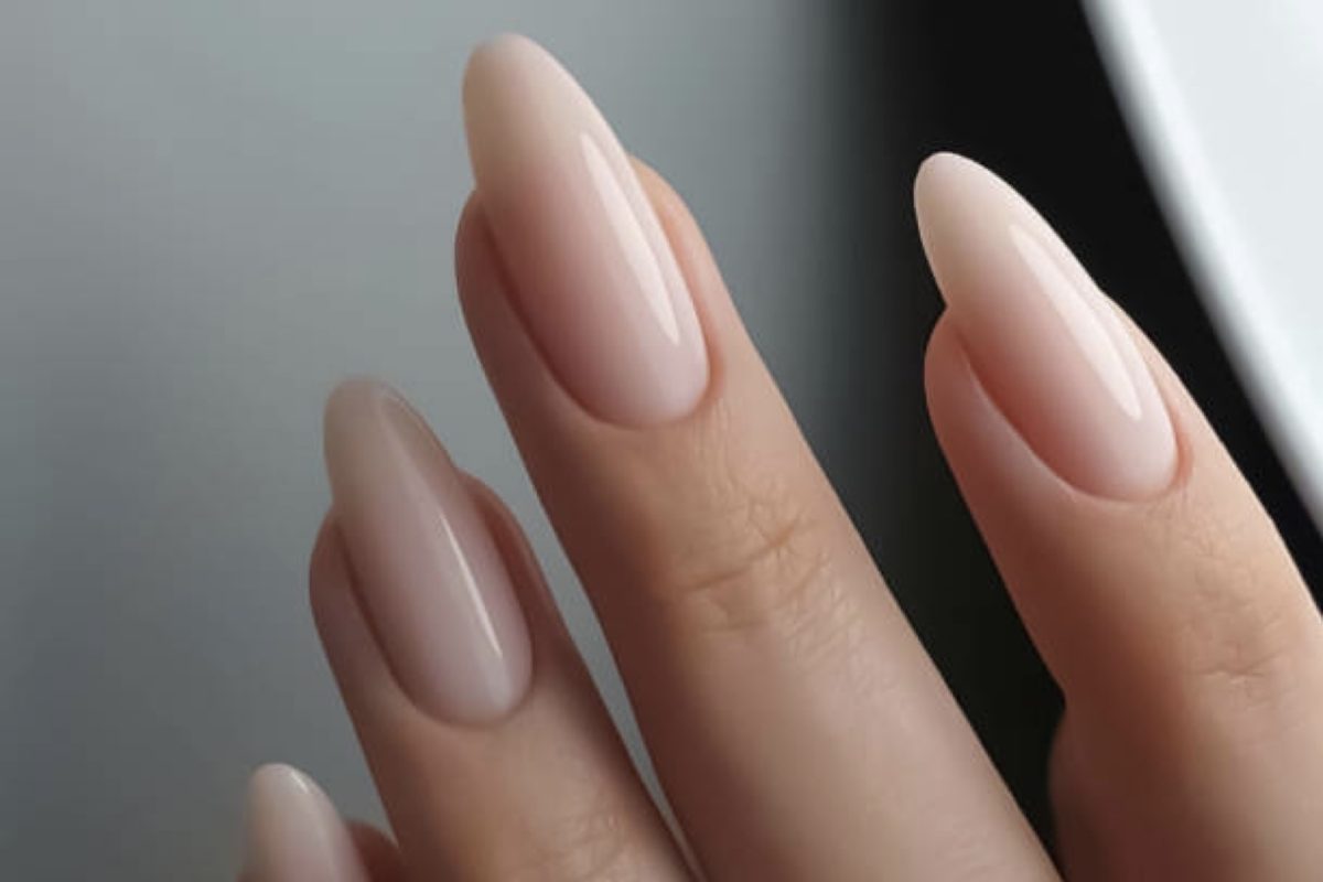 艶が可愛い ネイリストが教える ジェルネイル の艶を長持ちさせる方法 の要約